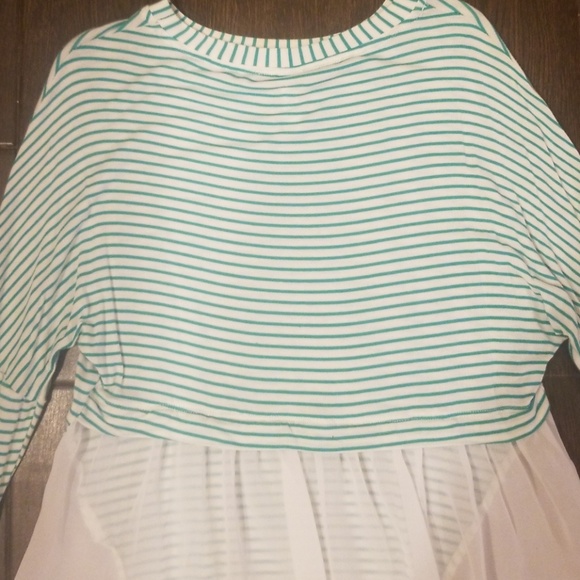 ❤SEXY Aqua and White top/sheer chiffon like detail - Picture 8 of 8